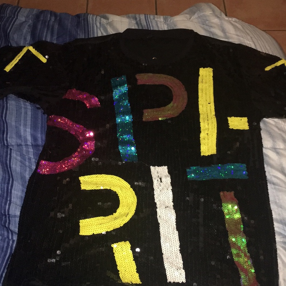 Sequence shirt